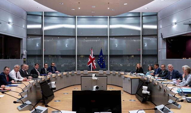Brexit: Leaked document says UK proposal fails to solve Irish backstop issues