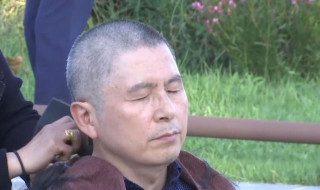 South Korean opposition leader shaves head in protest over government appointment