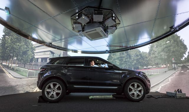 5G provides breakthrough for driverless car tests