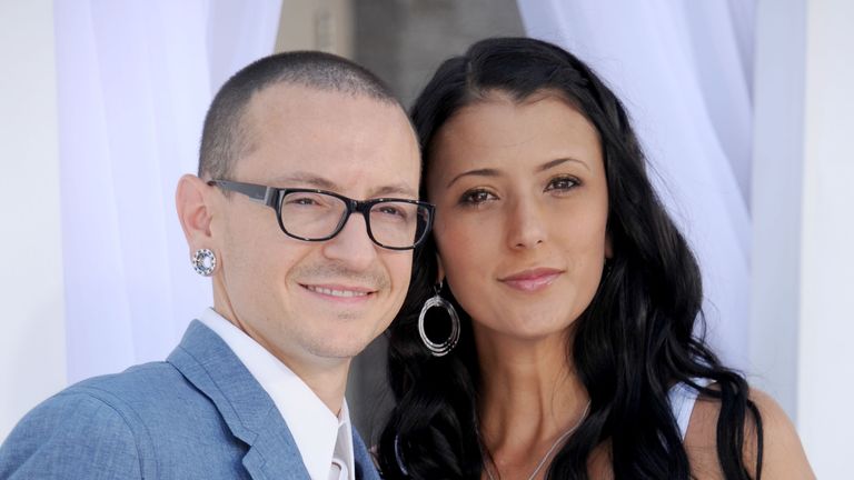 LAS VEGAS, NV - MAY 20:  Musician Chester Bennington of Linkin Park and wife Talinda Ann Bentley arrive at the 2012 Billboard Music Awards at MGM Grand on May 20, 2012 in Las Vegas, Nevada.  (Photo by Gregg DeGuire/WireImage)
