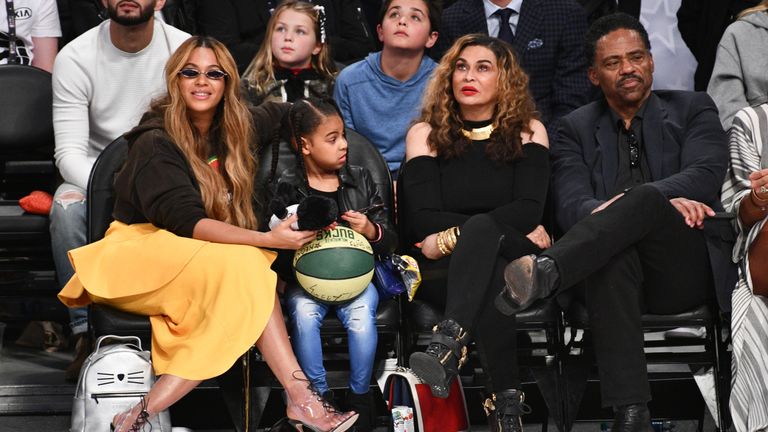 LOS ANGELES, CA - FEBRUARY 18: Beyonce, Blue Ivy Carter, Tina Knowles and Richard Lawson attend The 67th NBA All-Star Game: Team LeBron Vs. Team Stephen at Staples Center on February 18, 2018 in Los Angeles, California. (Photo by Allen Berezovsky/Getty Images)