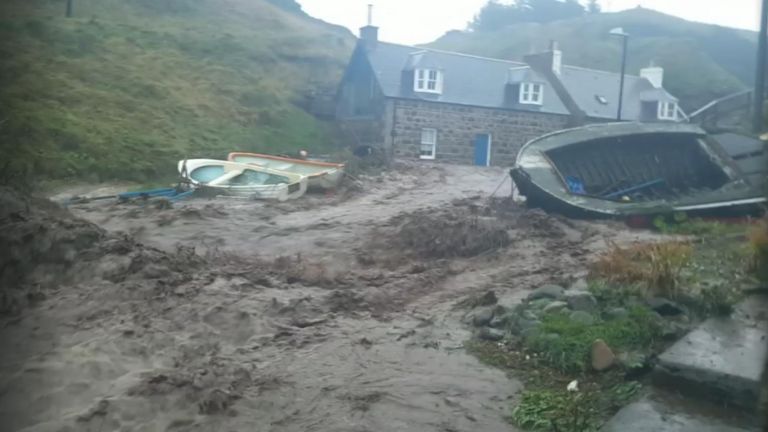 Heavy Rain Causes Flooding In Parts Of Scotland Uk News Sky News 7487