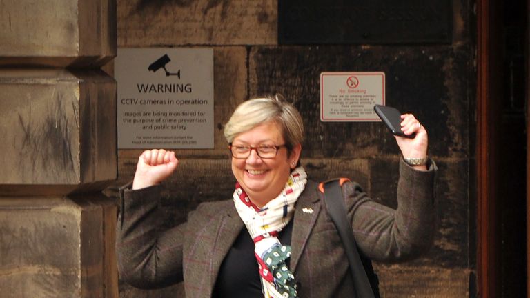 Joanna Cherry, Scottish National Party (SNP) MP smiles as she leaves the Court Of Session in Edinburgh, Scotland on August 30, 2019. - Opponents of Prime Minister Boris Johnson&#39;s move to suspend parliament in the final weeks before Brexit lost the first of several legal bids to stop him today. Scottish judge Raymond Doherty rejected the request for a temporary injunction pending a full hearing in the case on September 3. (Photo by Andy Buchanan / AFP) 