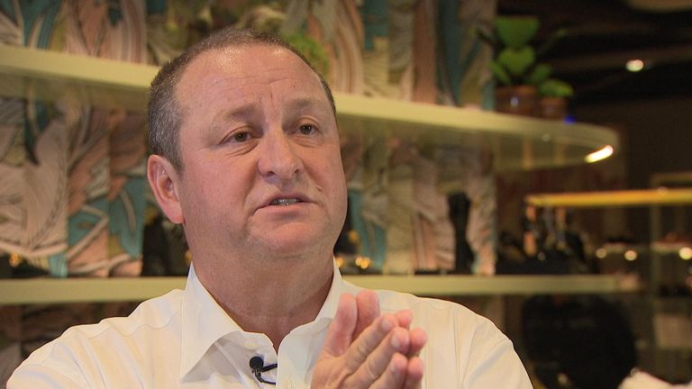 Le fondateur et PDG de Sports Direct, Mike Ashley, a parlé à Sky News des différents défis auxquels le groupe de vente au détail est actuellement confronté.  