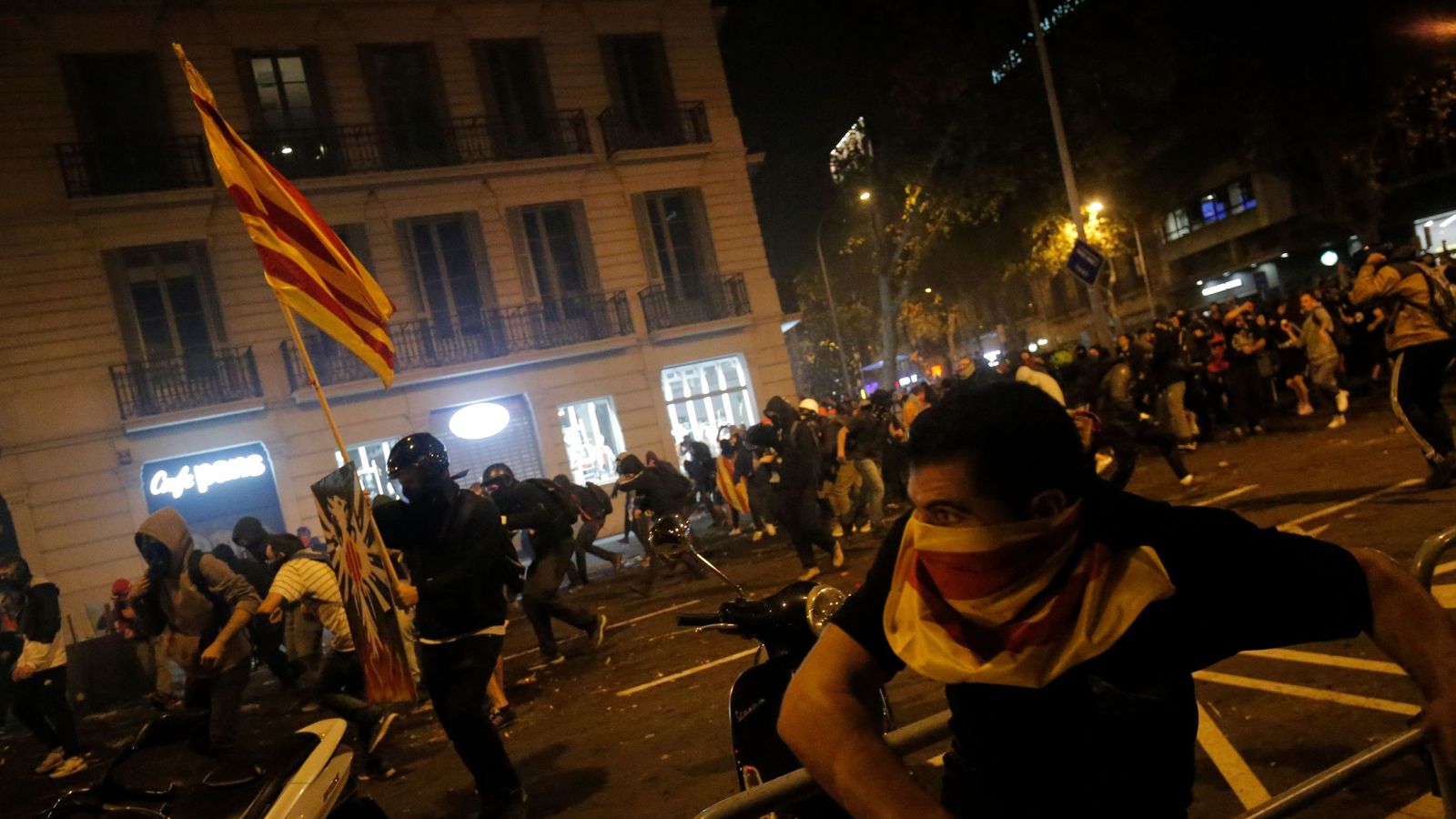 Barcelona Protests: Civil Guard Deployed In As Huge Protest Turns ...