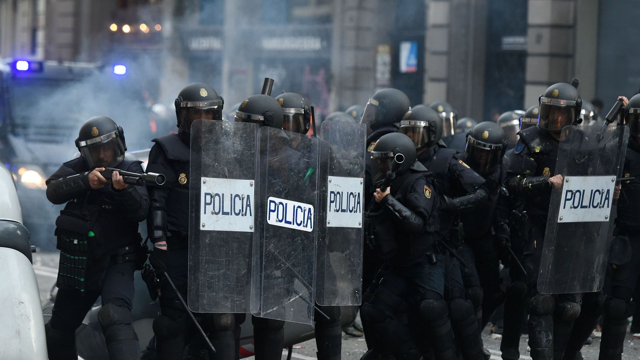 Barcelona protests Civil guard deployed in as huge protest turns