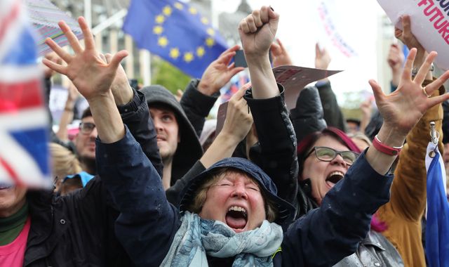 Protesters cheer as MPs derail Boris Johnson's Brexit plan