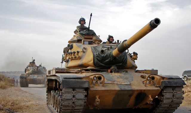 US demands Syria ceasefire as it announces sanctions against Turkey