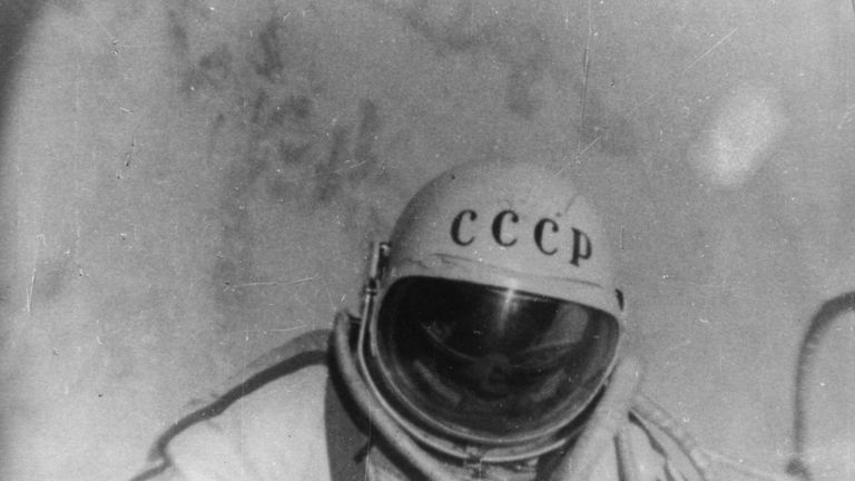 Alexei Léonov (1934-2019) - Page 2 Skynews-alexei-leonov-russian-astronaut_4801868
