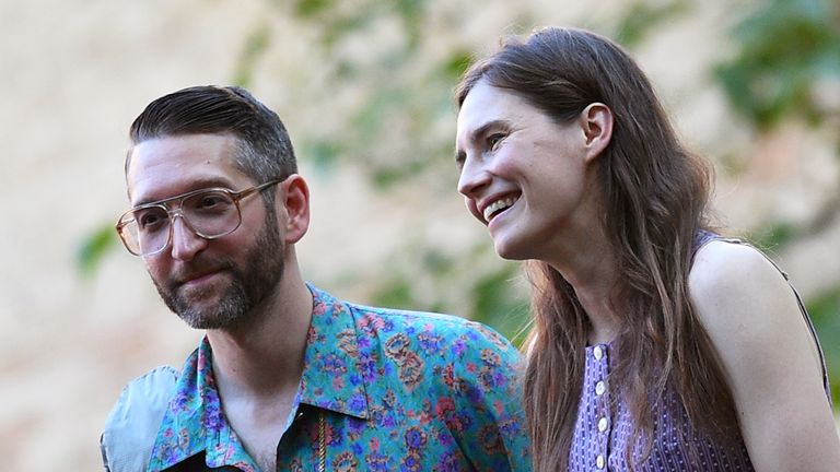 Amanda Knox with her husband, Christopher Robinson