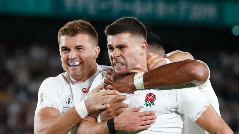 England players celebrate after beating the All Blacks