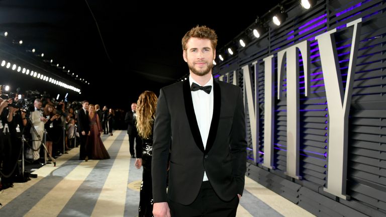 Liam Hemsworth attends the 2019 Vanity Fair Oscar Party hosted by Radhika Jones at Wallis Annenberg Center for the Performing Arts on February 24, 2019 in Beverly Hills, California.