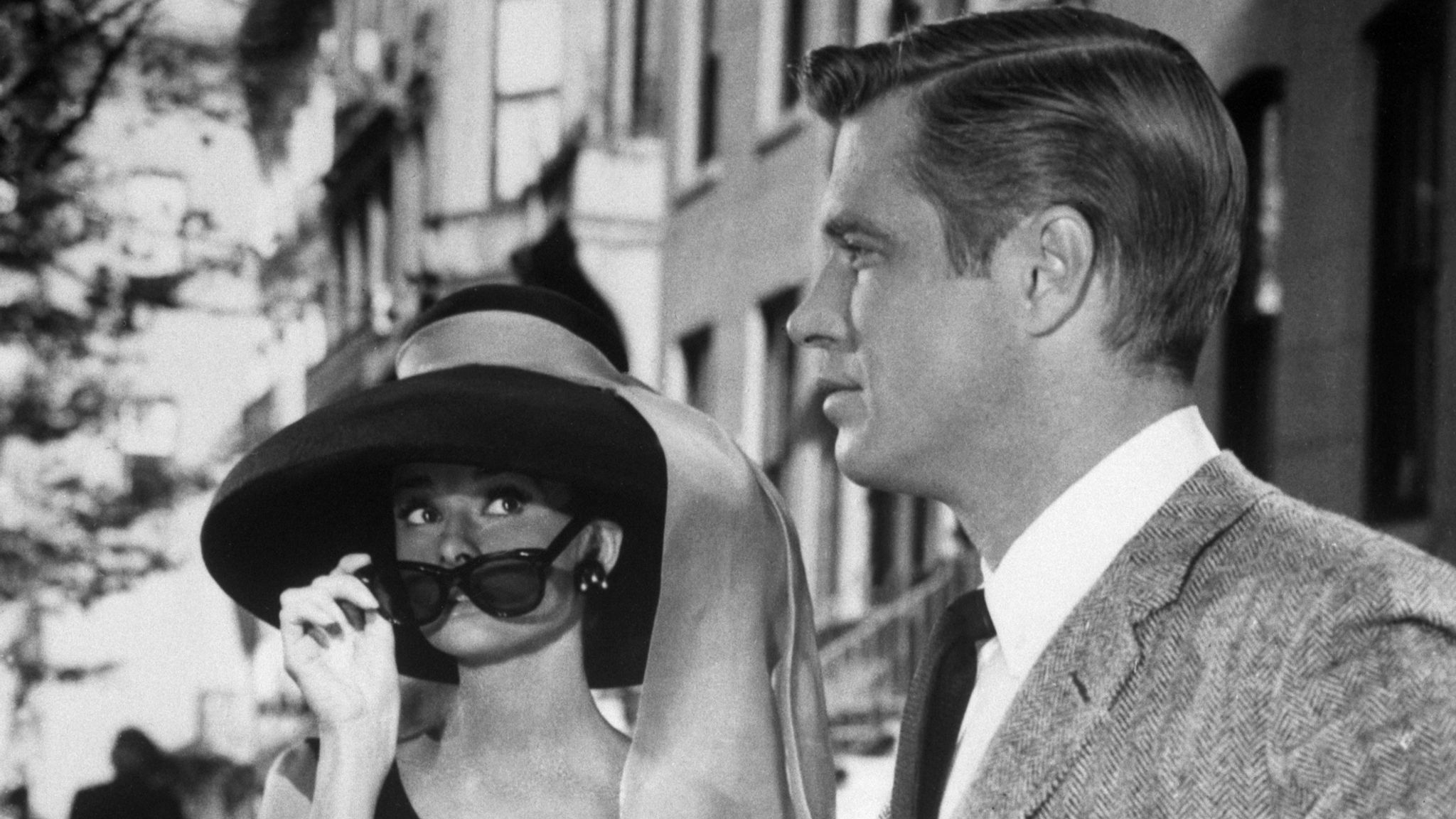 Louis Vuitton owner looks to breakfast on Tiffany's