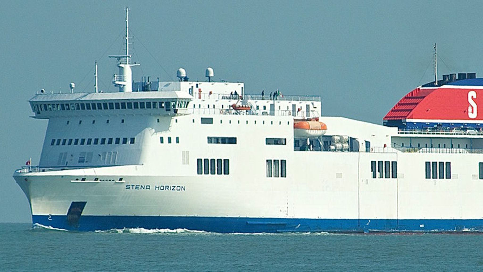 Паром горизонт. Паром горизонт. Horizon blue 304 mercedes. Паром горизонт. Паром blue star порт пирей.