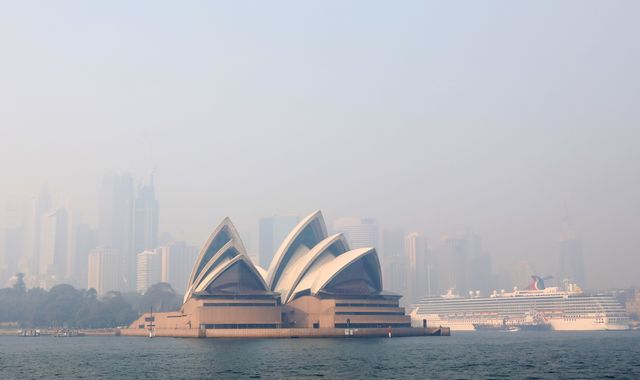 Sydney under blanket of smoke as bushfires continue to burn across Australia
