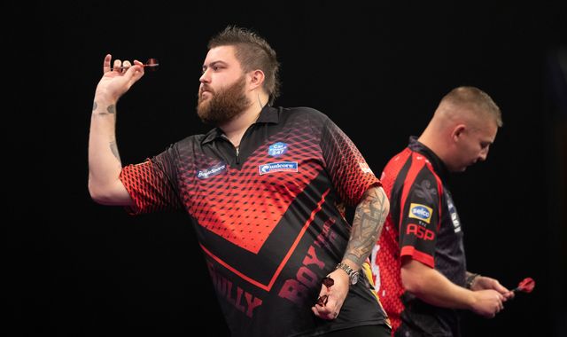 Grand Slam of Darts: Michael Smith starts chase for maiden TV major in style