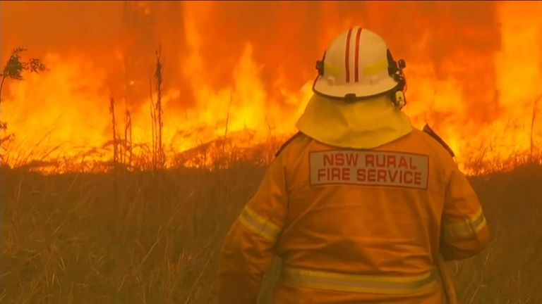 Fire ravage Australia's east coast