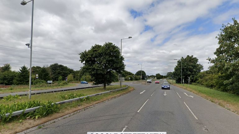 Man arrested after 15 found in back of lorry on A350 near Chippenham ...