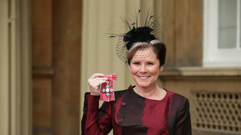Imelda Staunton received a CBE for services to drama from the Duke of Cambridge in 2016