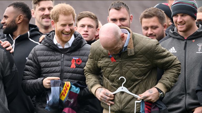 Gareth Thomas gave Prince Harry a rugby kit for Harry&#39;s newborn son, Archie