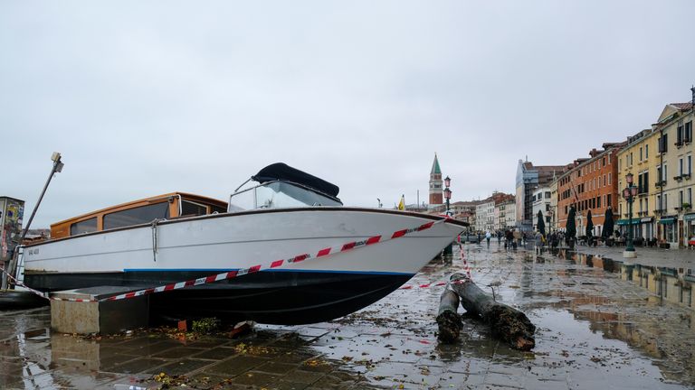 Venice's Plan to Restore a Water-Damaged Banksy Mural Rankles