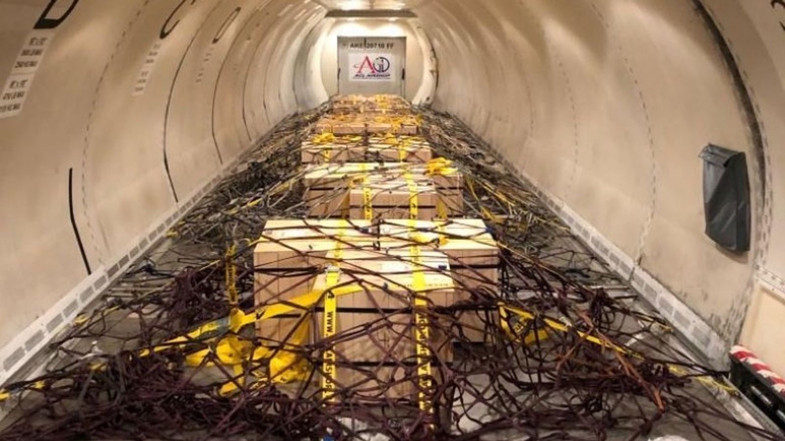 Transporting Gold Poland's wartime £4bn gold haul returned from London in top-secret ...