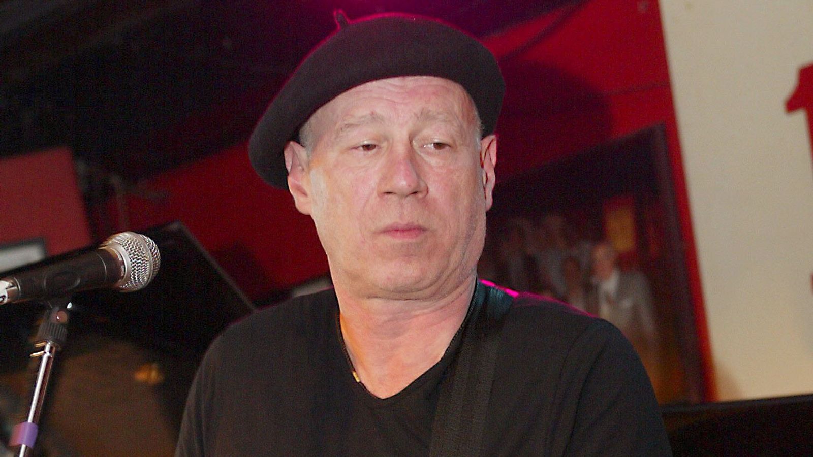 ニール イネス Neil Innes Japaneseclass Jp