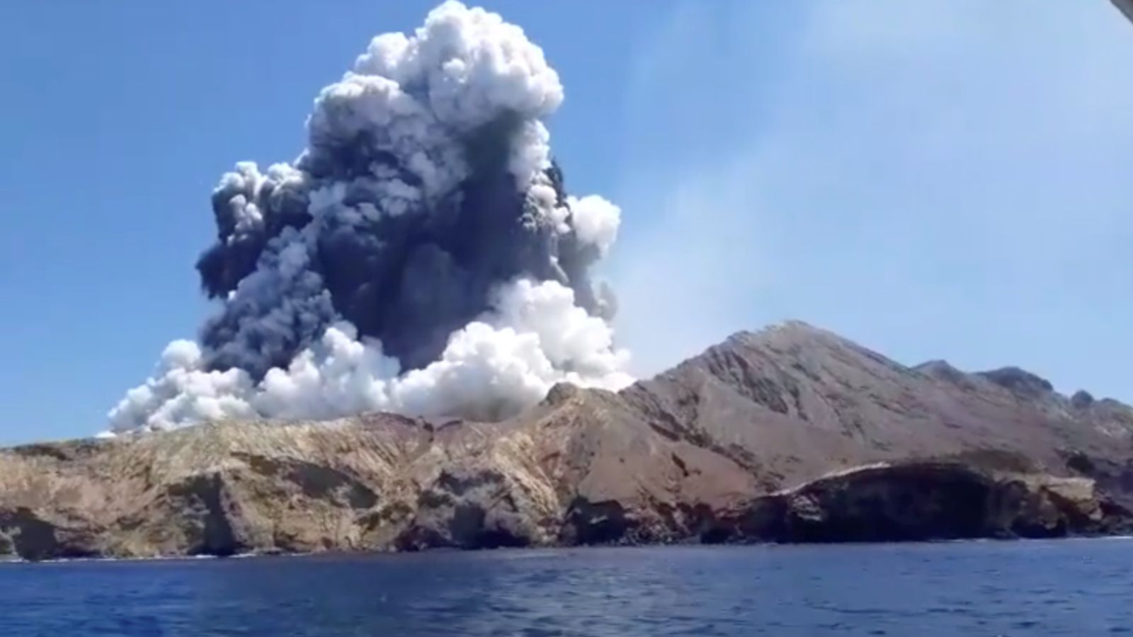 Two more die after New Zealand volcano eruption - EpicNews Two more die after New Zealand volcano eruption - EpicNews