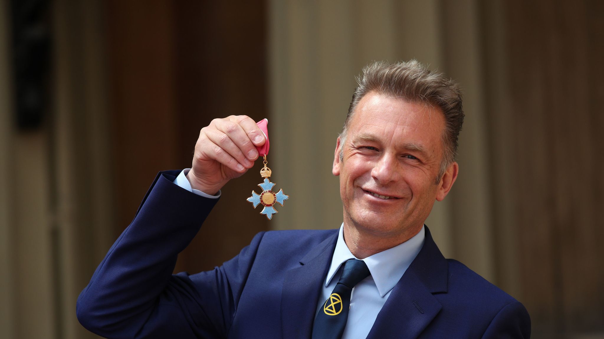 Chris Packham Says A Dead Fox Was Left Outside His Home Ents And Arts 