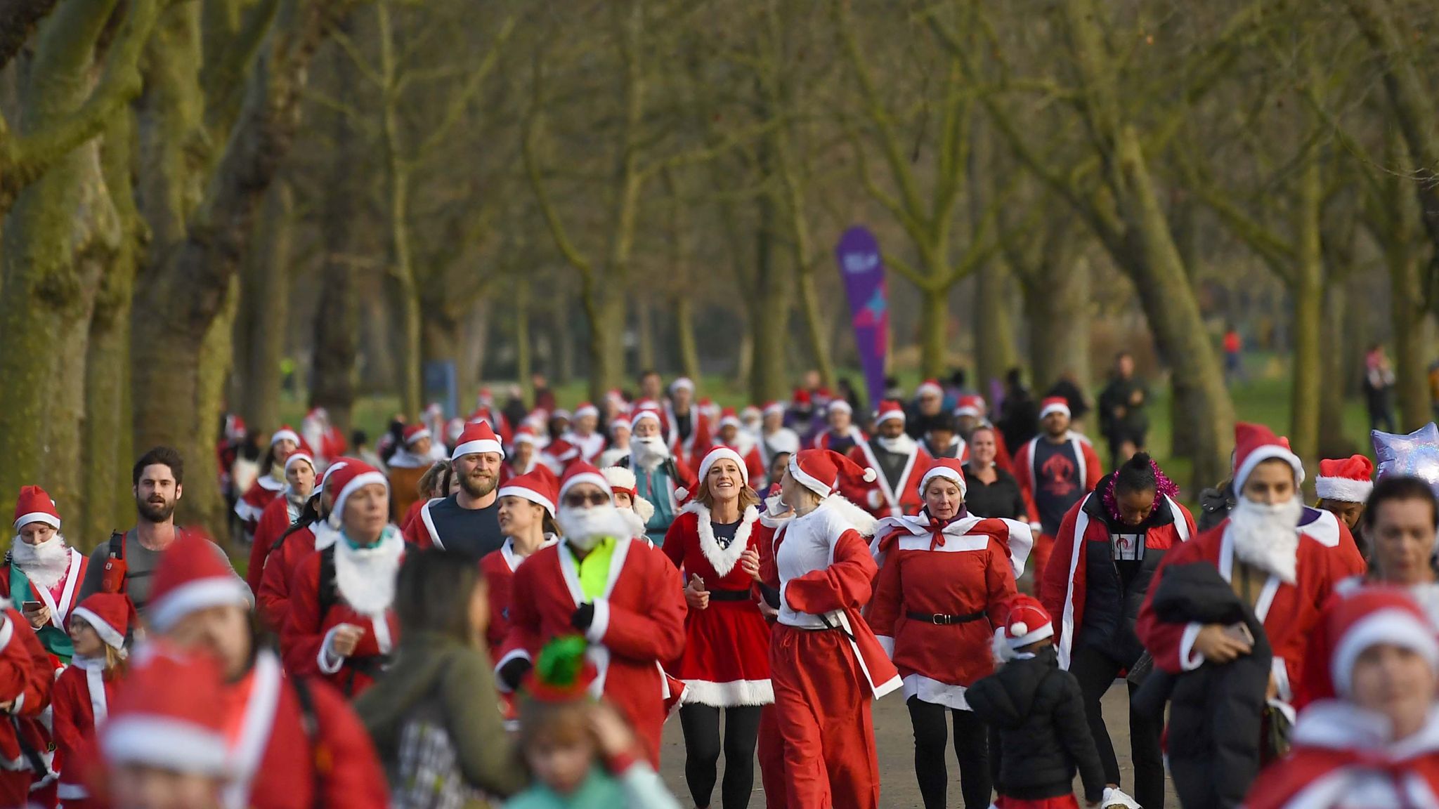 Thousands take part in biggest ever Santa Run in London UK News Sky