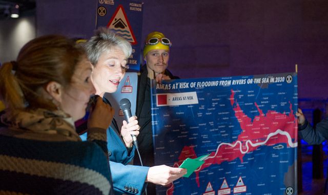 Dame Emma Thompson gives 'gloomy' climate forecast at Extinction Rebellion protest