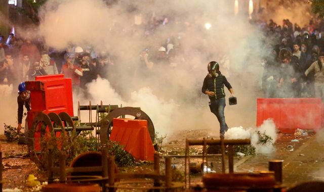 Lebanon clashes continue as resigned PM expected to be given job back