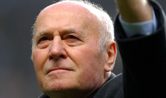 Ron Saunders: Former Aston Villa manager dies aged 87