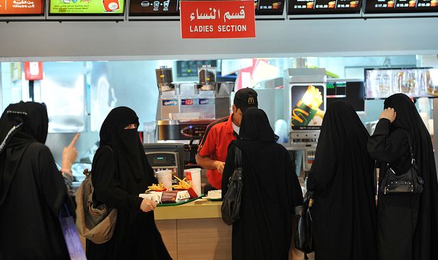 Saudi Arabia lifts ban on segregating women and men in restaurants