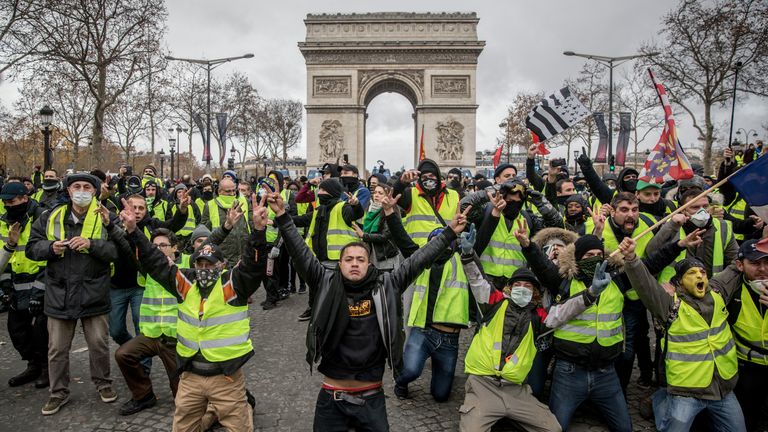 'Make or break' moment for France's Yellow Vest protesters as national ...