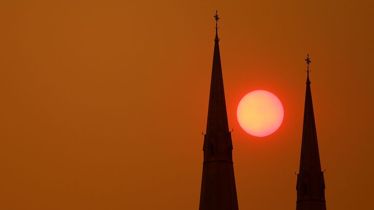 Australia Fires Sydney Warned Worst Is Yet To Come As Smoke