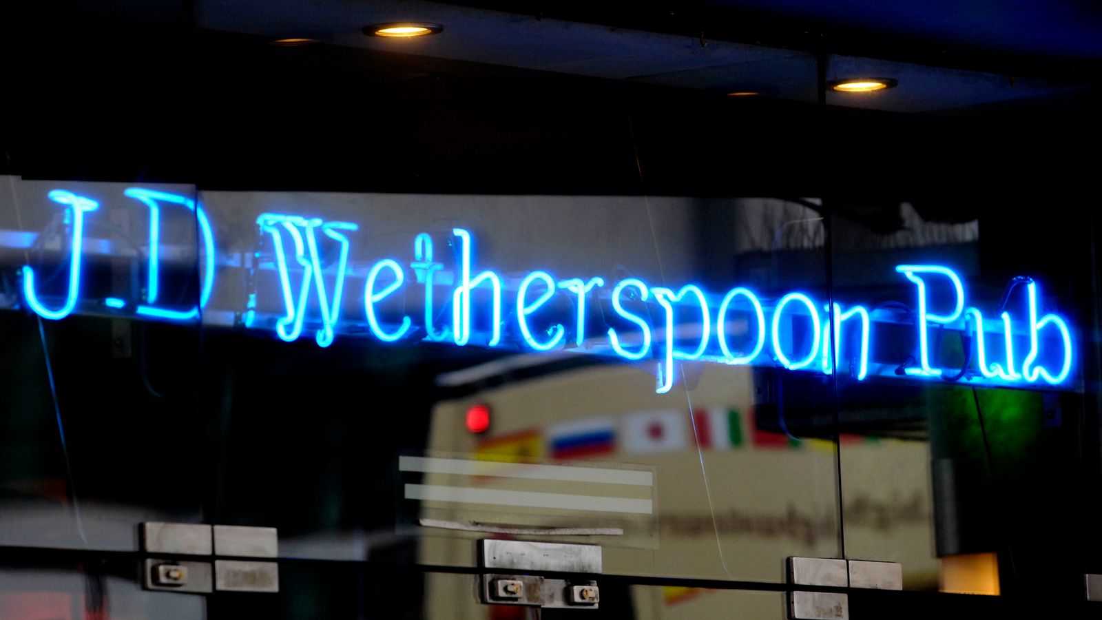 Wetherspoon boss says 'over the top' to shut pubs over coronavirus - EpicNews Wetherspoon boss says 'over the top' to shut pubs over coronavirus - EpicNews
