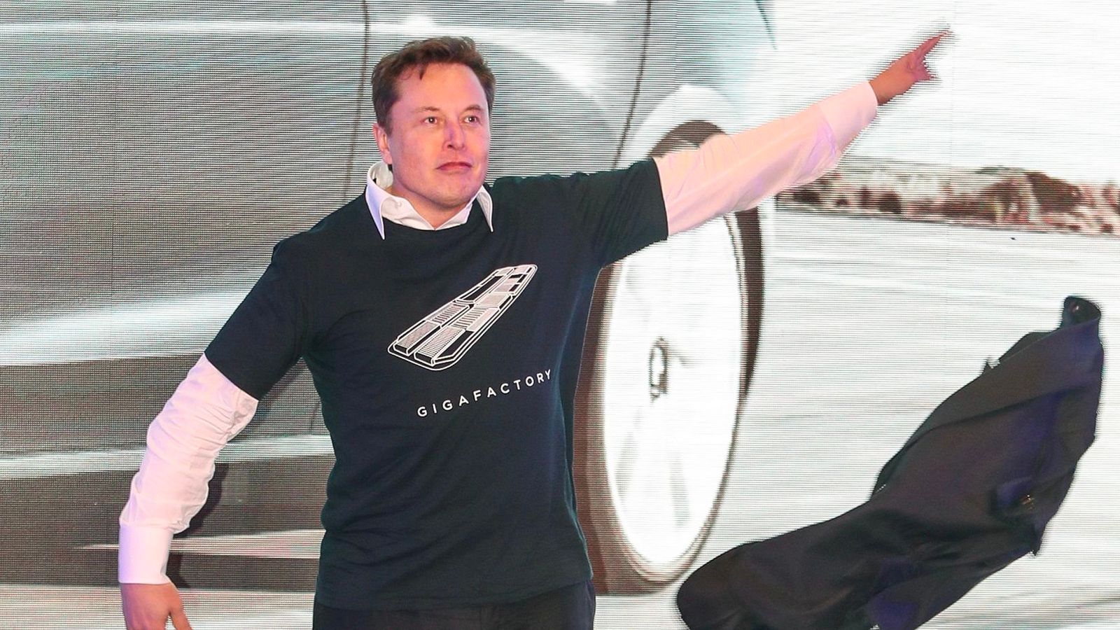 Elon Musk's song 'Don't Doubt ur Vibe' hits SoundCloud top 10 | Science &amp; Tech News | Sky News