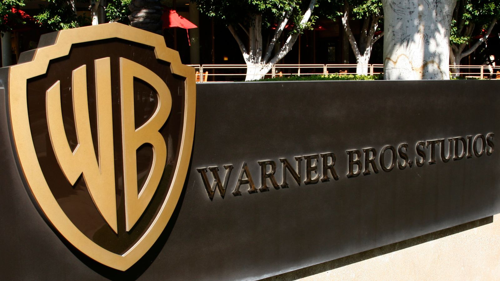 Warner Bros to use artificial intelligence to predict box office hits