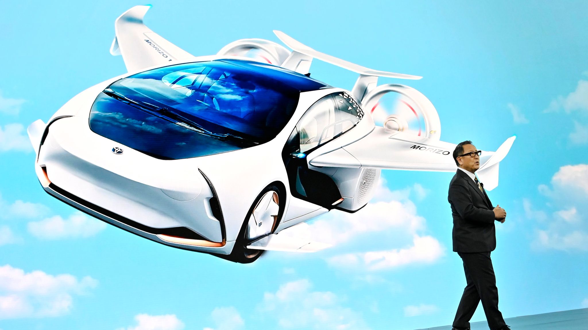 Летающий автомобиль. Летающая машина. Бпла аэротакси. Xpeng ht aero. Инвестиции в летающее такси.