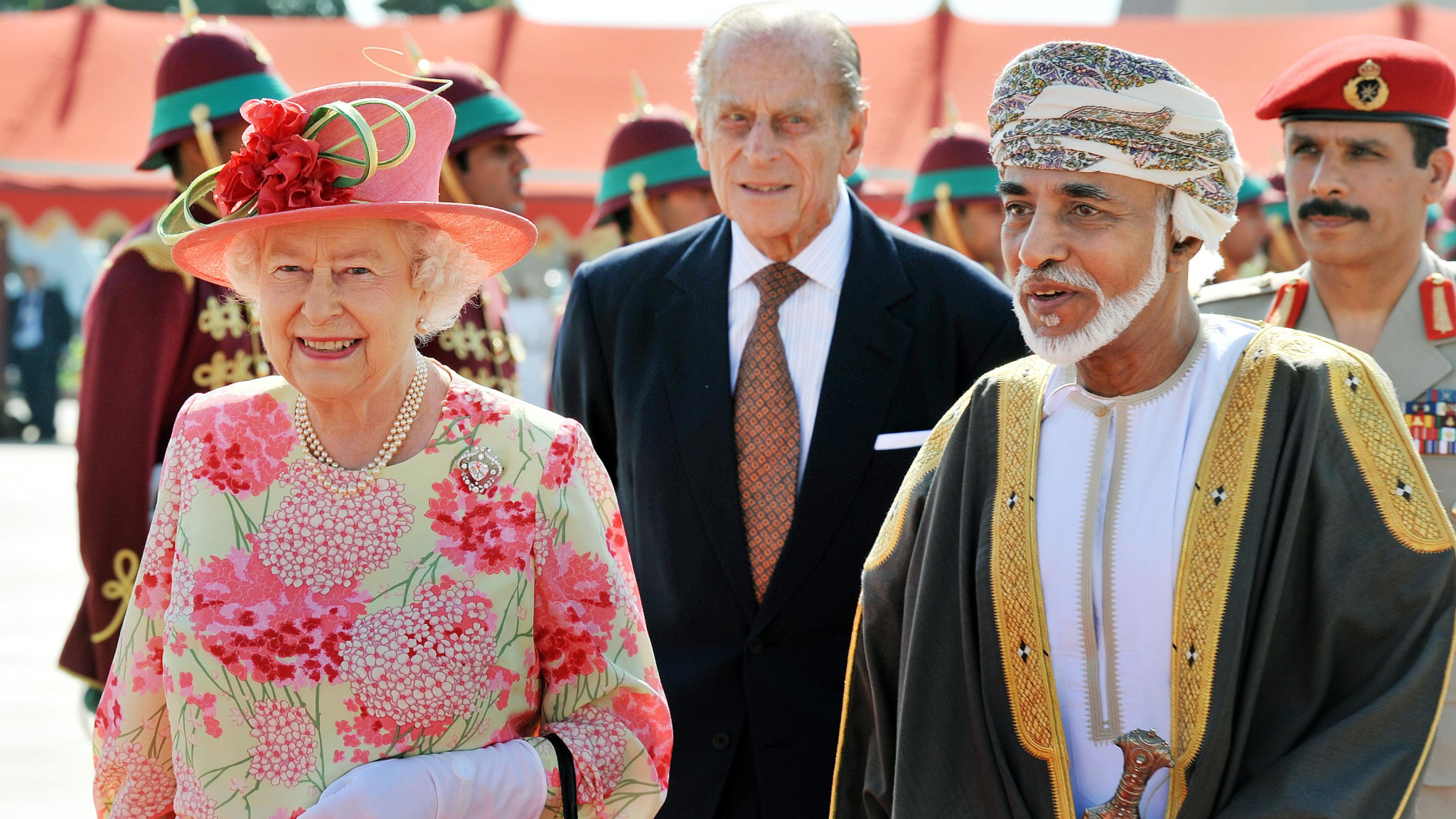 Download Sultan Of Oman Remembered As A Good Friend By The Queen World News Sky News