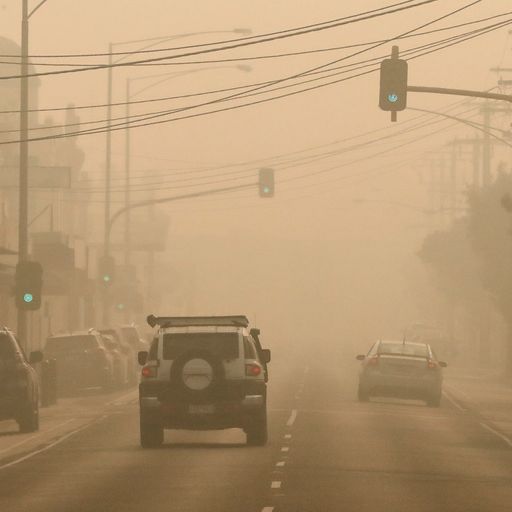 Australia bushfires death toll rises as 3,000 army reservists are deployed