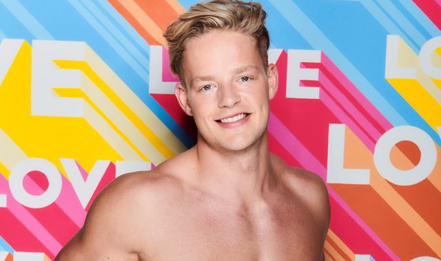 Love Island's Ollie Williams rekindles romance with ex-girlfriend