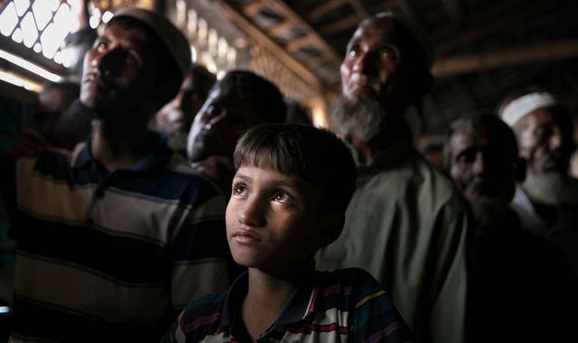 Myanmar forces 'committed war crimes against Rohingya', says independent report