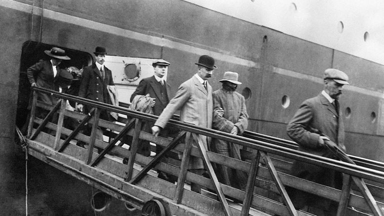 Dr Hawley Harvey Crippen (right) leaving the liner "Montrose" escorted by Inspector Walter Dew, after he was arrested at sea for the murder of his wife, Belle Elmore.
