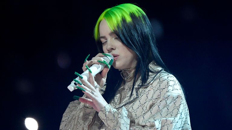 Billie Eilish performs at the Grammys 2020