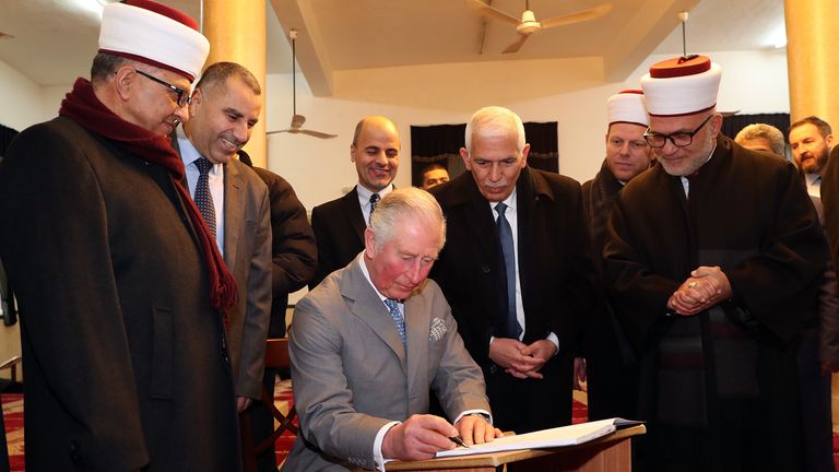 Prince of Wales visits the Mosque of Omar and signs the visitor book