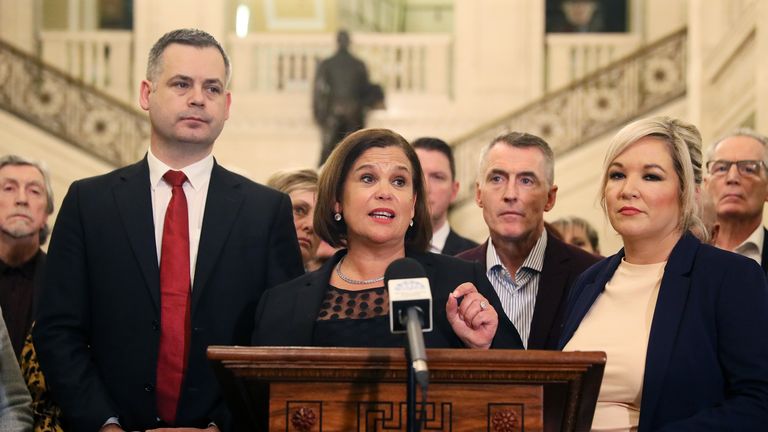 Sinn Fein leader Mary Lou McDonald (centre), and deputy leader Michelle O&#39;Neill (R)