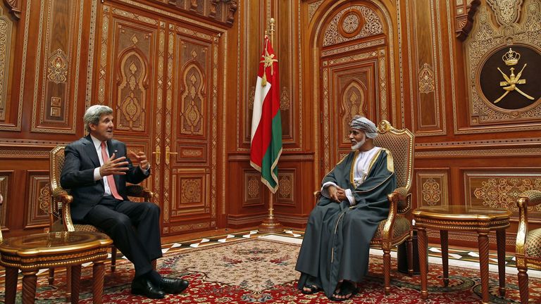 John Kerry meets Sultan Qaboos in Muscat in 2013