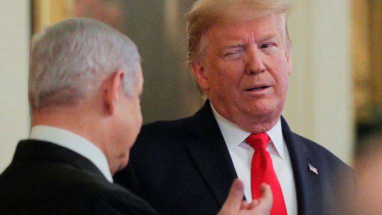 Donald Trump winked at Israel&#39;s Prime Minister Benjamin Netanyahu during the news conference